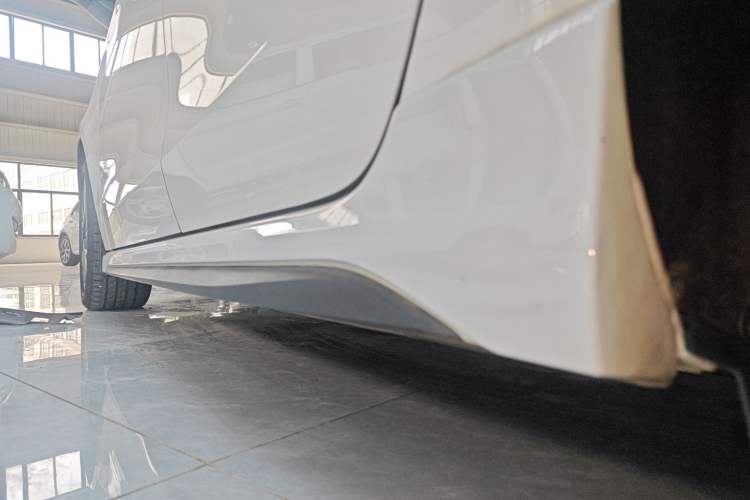 Used Lynk & Co 03 2022 2.0TD DCT GenioPlus Left Side Sill