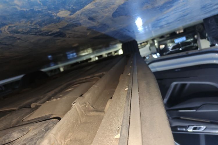 Used Lynk & Co 03 2022 2.0TD DCT JingPro Left Side Sill