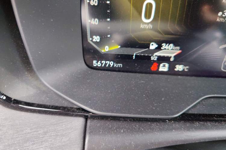 Used Lynk & Co 03 2022 1.5TD DCT JingPro Odometer Close Up