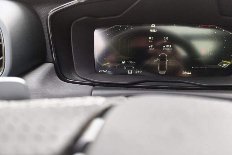 Used Lynk & Co 03 2022 1.5TD DCT JingPro Odometer Close Up
