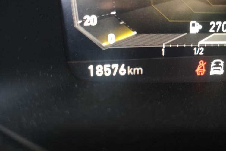 Used Lynk & Co 03 2022 2.0TD DCT JingPro Odometer Close Up