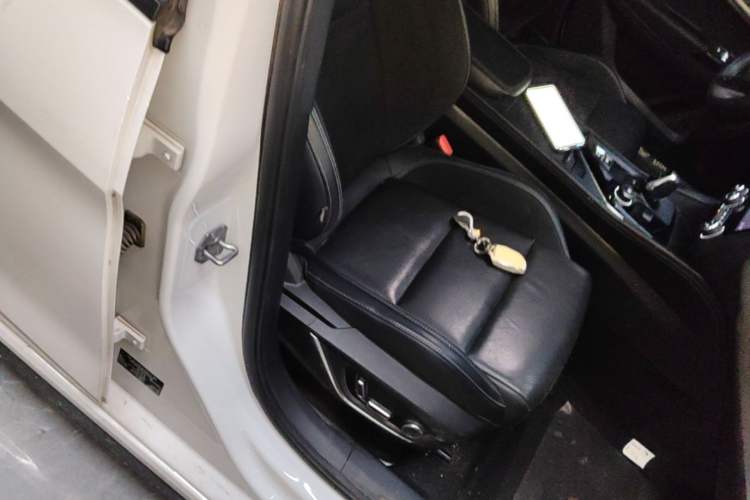Used Lynk & Co 03 2022 1.5TD DCT JingPro Right Front Seat