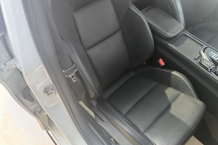 Used Lynk & Co 03 2022 1.5TD DCT JingPro Right Front Seat