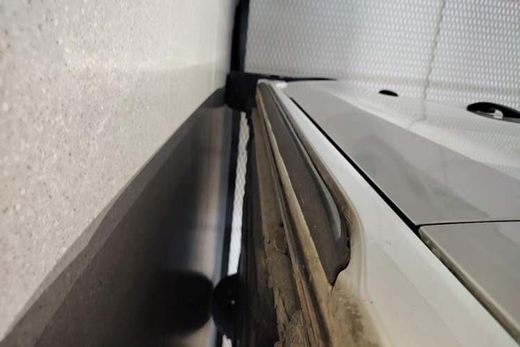 Used Lynk & Co 03 2022 2.0TD DCT JingPro Right Side Sill