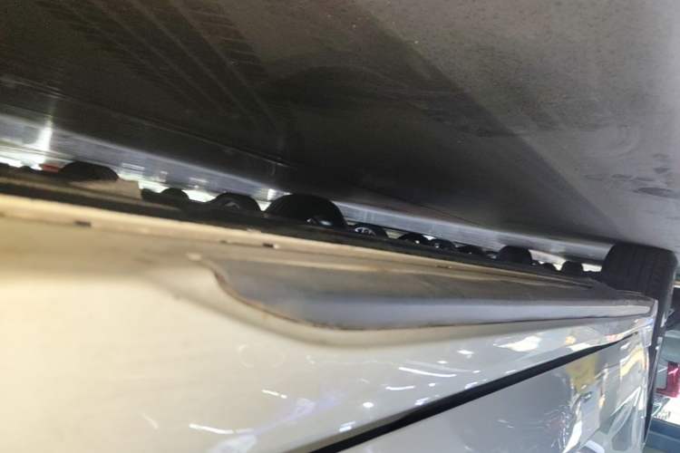 Used Lynk & Co 03 2022 2.0TD DCT JingPro Right Side Sill
