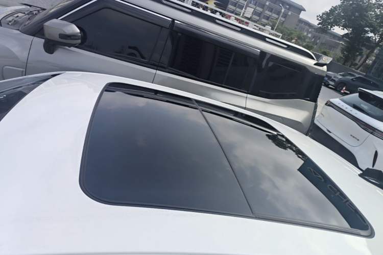 Used Lynk & Co 03 2022 1.5TD DCT JingPro Roof