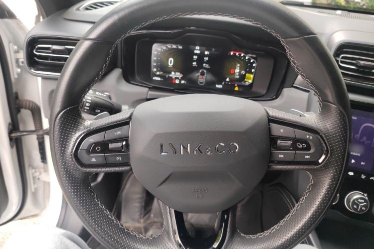 Used Lynk & Co 03 2022 2.0TD DCT JingPro Steering Wheel