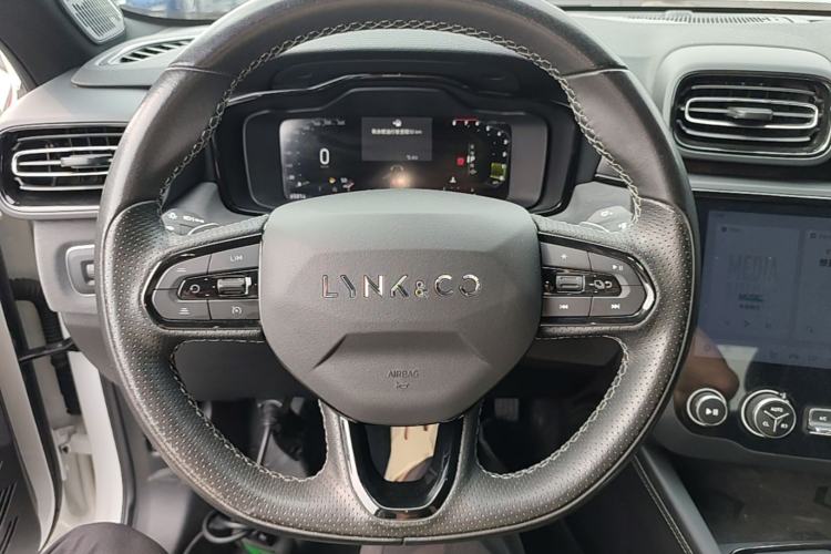 Used Lynk & Co 03 2022 1.5TD DCT JingPro Steering Wheel