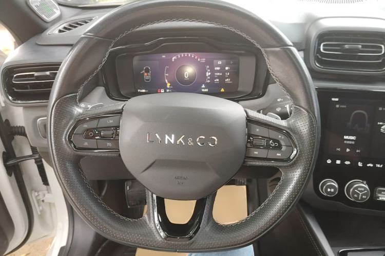 Used Lynk & Co 03 2022 2.0TD DCT JingPro Steering Wheel