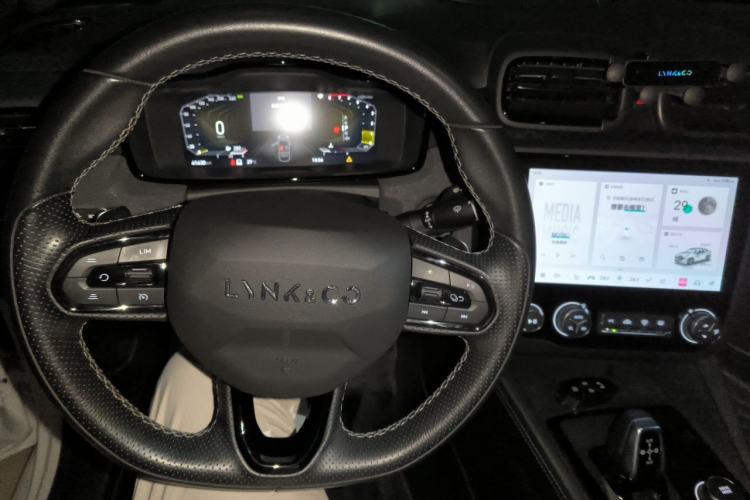 Used Lynk & Co 03 2022 2.0TD DCT JingPro Steering Wheel