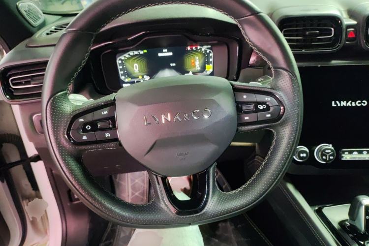 Used Lynk & Co 03 2022 2.0TD DCT JingPro Steering Wheel