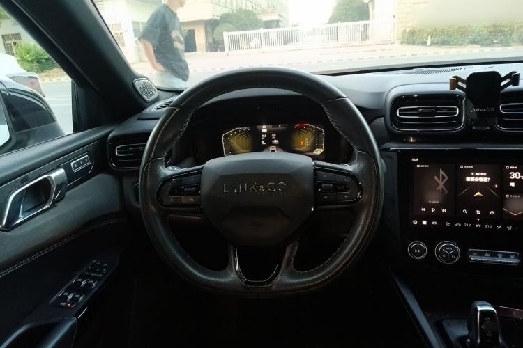 Used Lynk & Co 03 2022 2.0TD DCT JingPro Steering Wheel