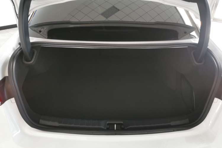 Used Lynk & Co 03 2022 1.5TD DCT JingPro Trunk