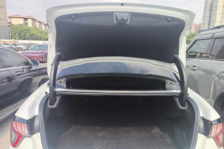 Used Lynk & Co 03 2022 1.5TD DCT JingPro Trunk