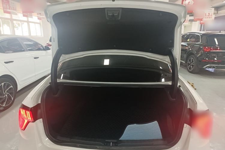 Used Lynk & Co 03 2022 2.0TD DCT JingPro Trunk