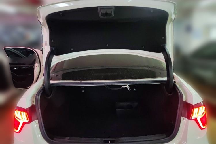 Used Lynk & Co 03 2022 2.0TD DCT JingPro Trunk