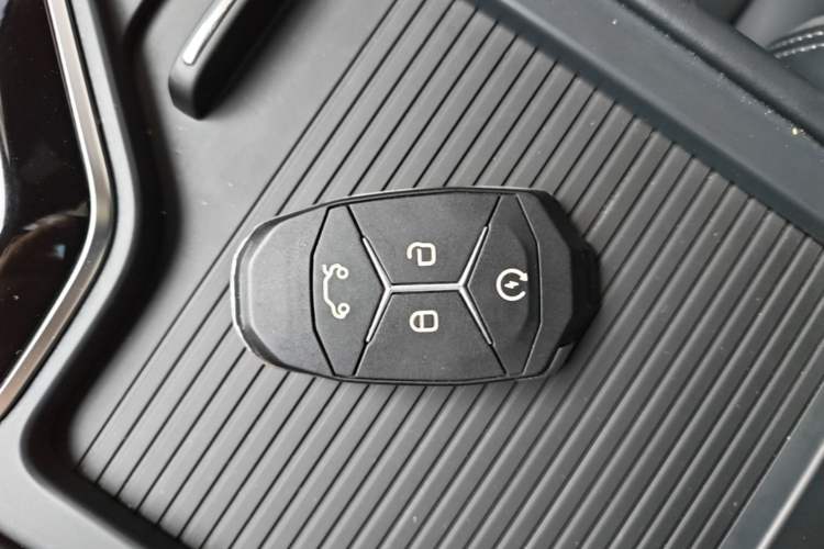 Used Lynk & Co 03 2022 2.0TD DCT JingPro Vehicle Key