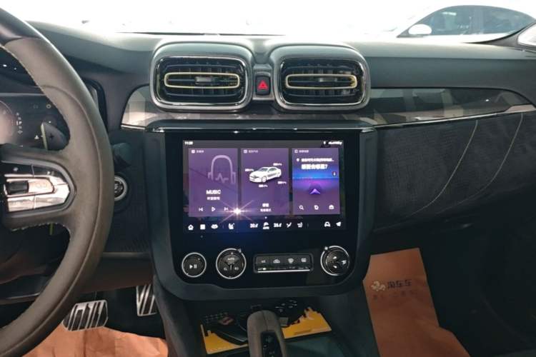 Used Lynk & Co 03 2022 03+ 2.0TD Automatic Wind-Chasing Edition Audio And AC Panel