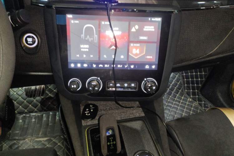 Used Lynk & Co 03 2022 03+ 2.0TD Automatic Wind-Chasing Edition Audio And AC Panel