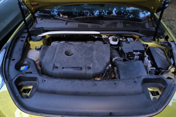 Used Lynk & Co 03 2022 03+ 2.0TD Automatic Performance Package Engine Bay