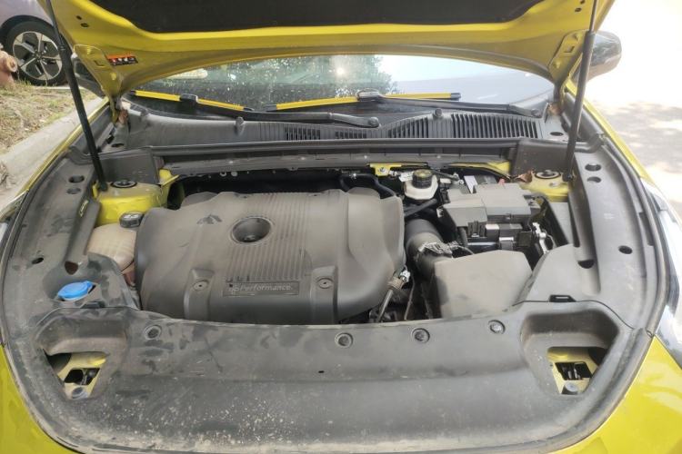 Used Lynk & Co 03 2022 03+ 2.0TD Automatic Wind-Chasing Edition Engine Bay