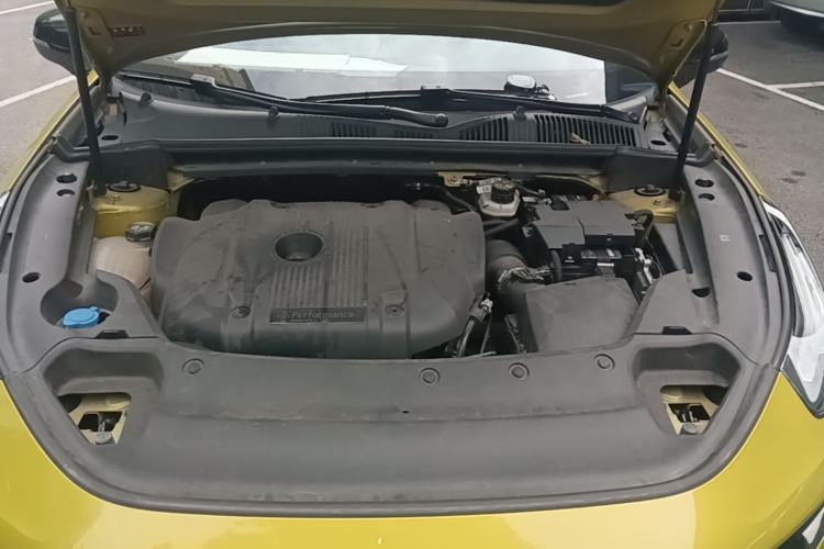 Used Lynk & Co 03 2022 03+ 2.0TD Automatic Wind-Chasing Edition Engine Bay