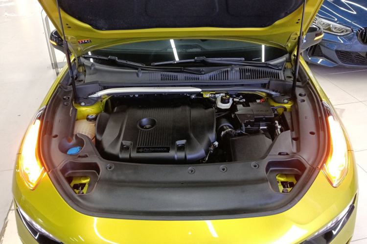 Used Lynk & Co 03 2022 03+ 2.0TD Automatic Wind-Chasing Edition Engine Bay