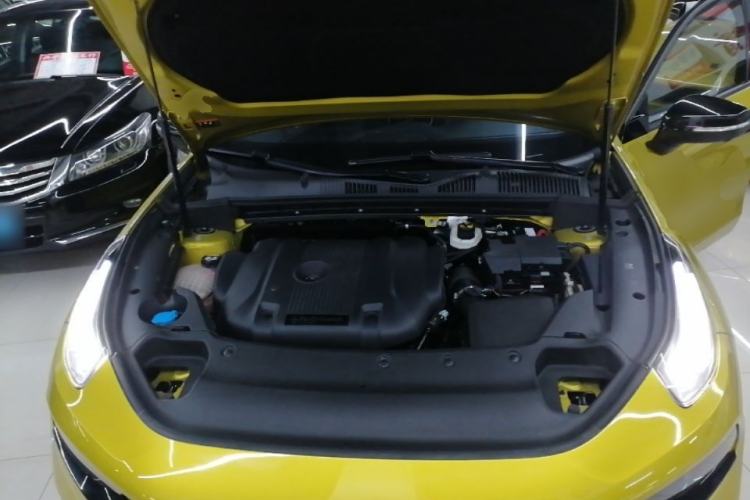 Used Lynk & Co 03 2022 03+ 2.0TD Automatic Wind-Chasing Edition Engine Bay