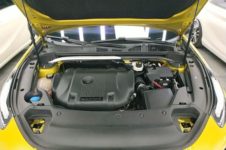 Used Lynk & Co 03 2022 03+ 2.0TD Automatic Wind-Chasing Edition Engine Bay