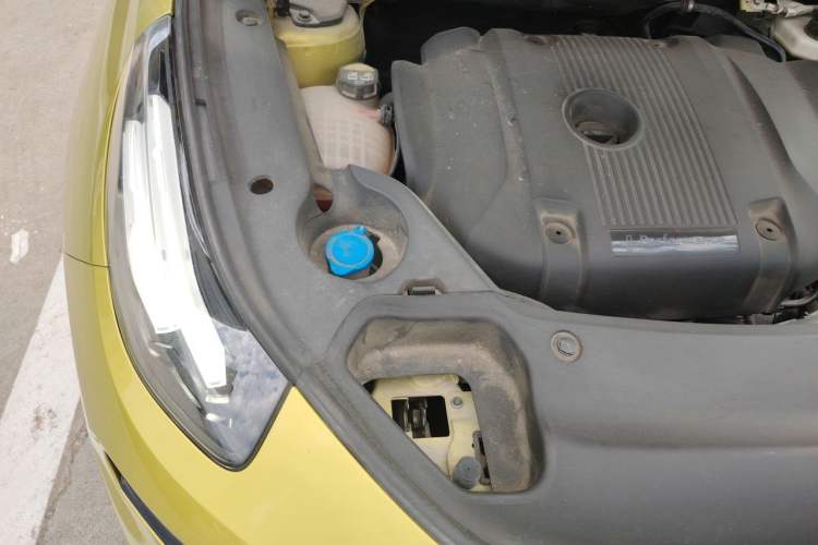 Used Lynk & Co 03 2022 03+ 2.0TD Automatic Wind-Chasing Edition Engine Bay Right