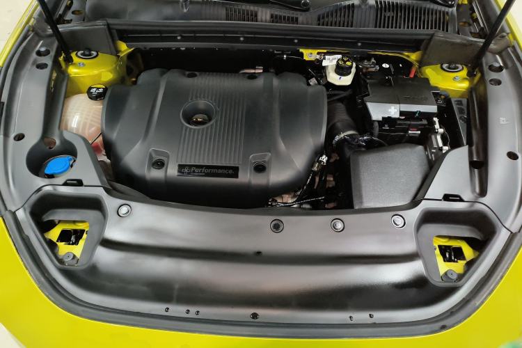 Used Lynk & Co 03 2022 03+ 2.0TD Automatic Wind-Chasing Edition Engine Bay