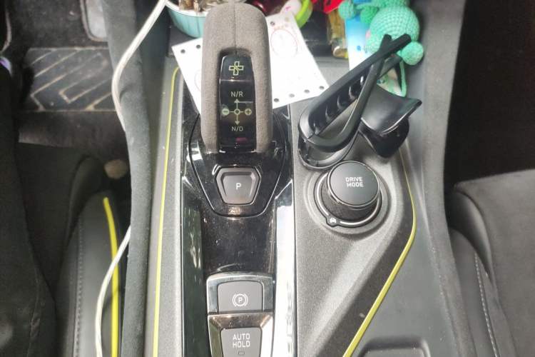 Used Lynk & Co 03 2022 03+ 2.0TD Automatic Wind-Chasing Edition Gear Lever