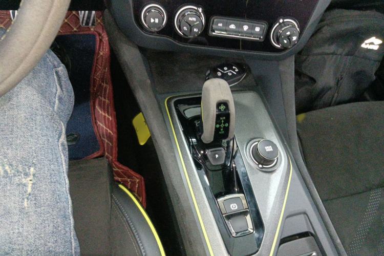 Used Lynk & Co 03 2022 03+ 2.0TD Automatic Wind-Chasing Edition Gear Lever