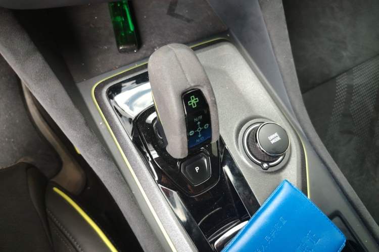 Used Lynk & Co 03 2022 03+ 2.0TD Automatic Wind-Chasing Edition Gear Lever