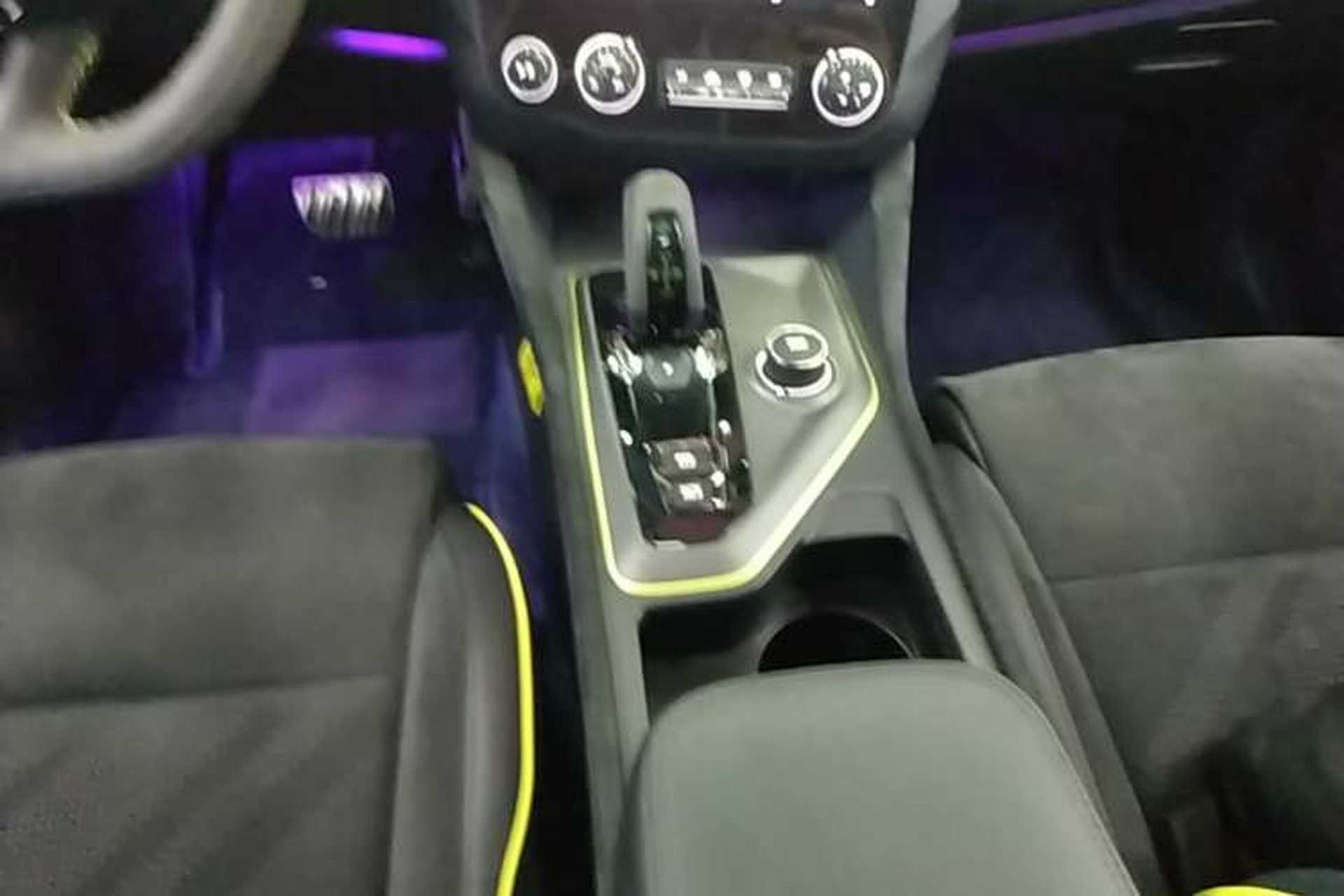 Used Lynk & Co 03 2022 03+ 2.0TD Automatic Wind-Chasing Edition Gear Lever