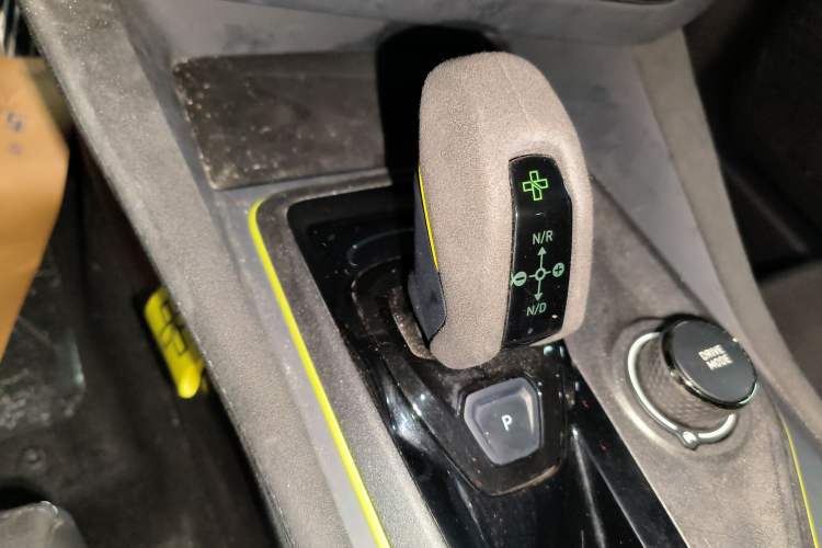 Used Lynk & Co 03 2022 03+ 2.0TD Automatic Wind-Chasing Edition Gear Lever