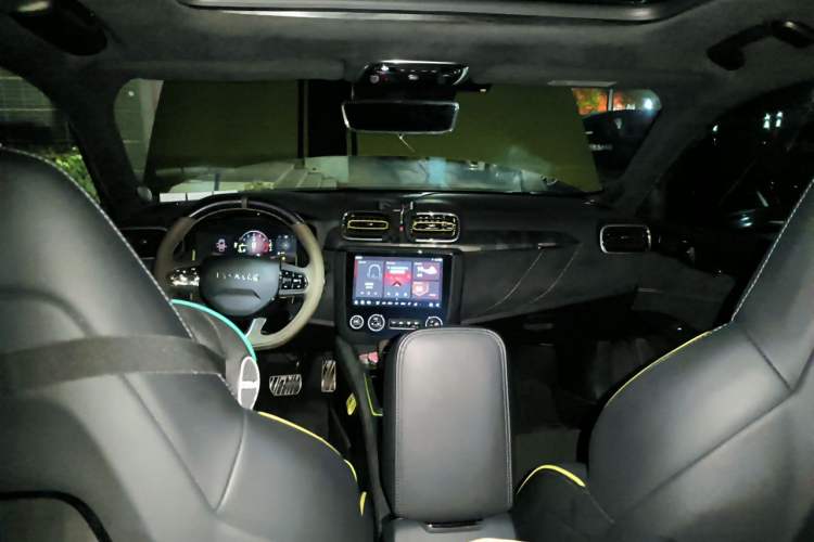 Used Lynk & Co 03 2022 03+ 2.0TD Automatic Performance Package Headliner