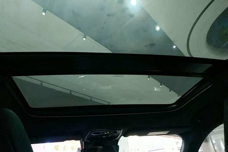 Used Lynk & Co 03 2022 03+ 2.0TD Automatic Wind-Chasing Edition Headliner