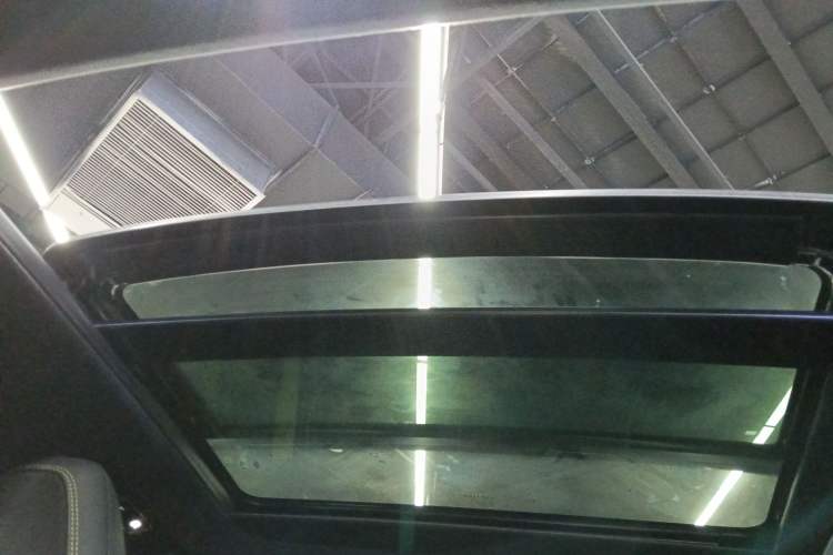 Used Lynk & Co 03 2022 03+ 2.0TD Automatic Wind-Chasing Edition Headliner