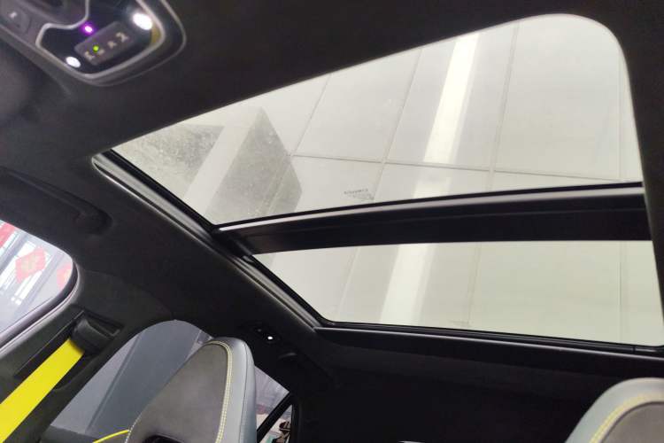 Used Lynk & Co 03 2022 03+ 2.0TD Automatic Performance Package Headliner
