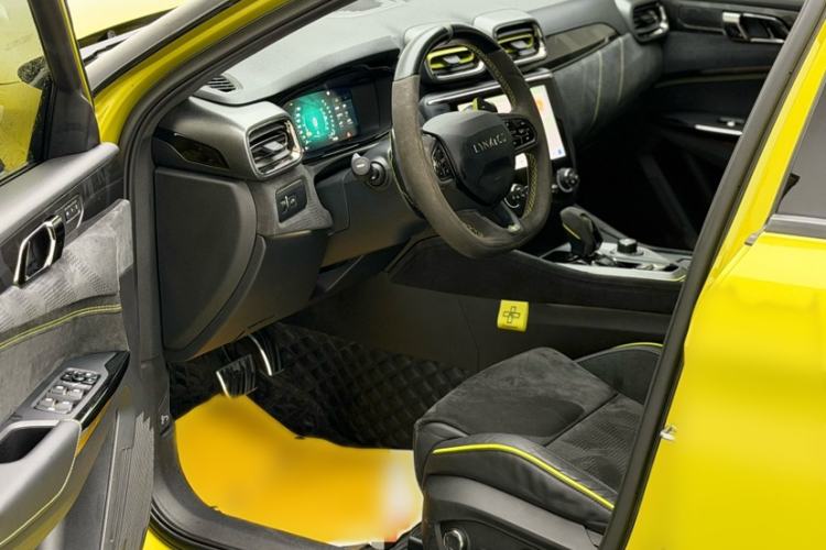 Used Lynk & Co 03 2022 03+ 2.0TD Automatic Wind-Chasing Edition Interior 4