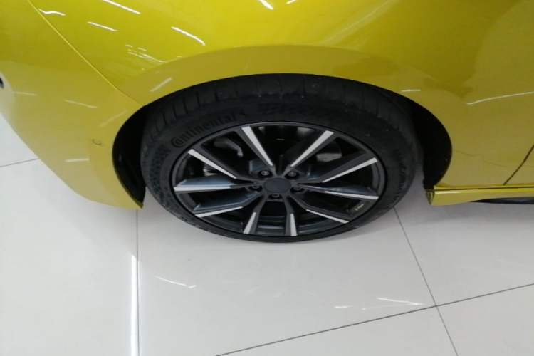 Used Lynk & Co 03 2022 03+ 2.0TD Automatic Wind-Chasing Edition Left Front Wheel Hub