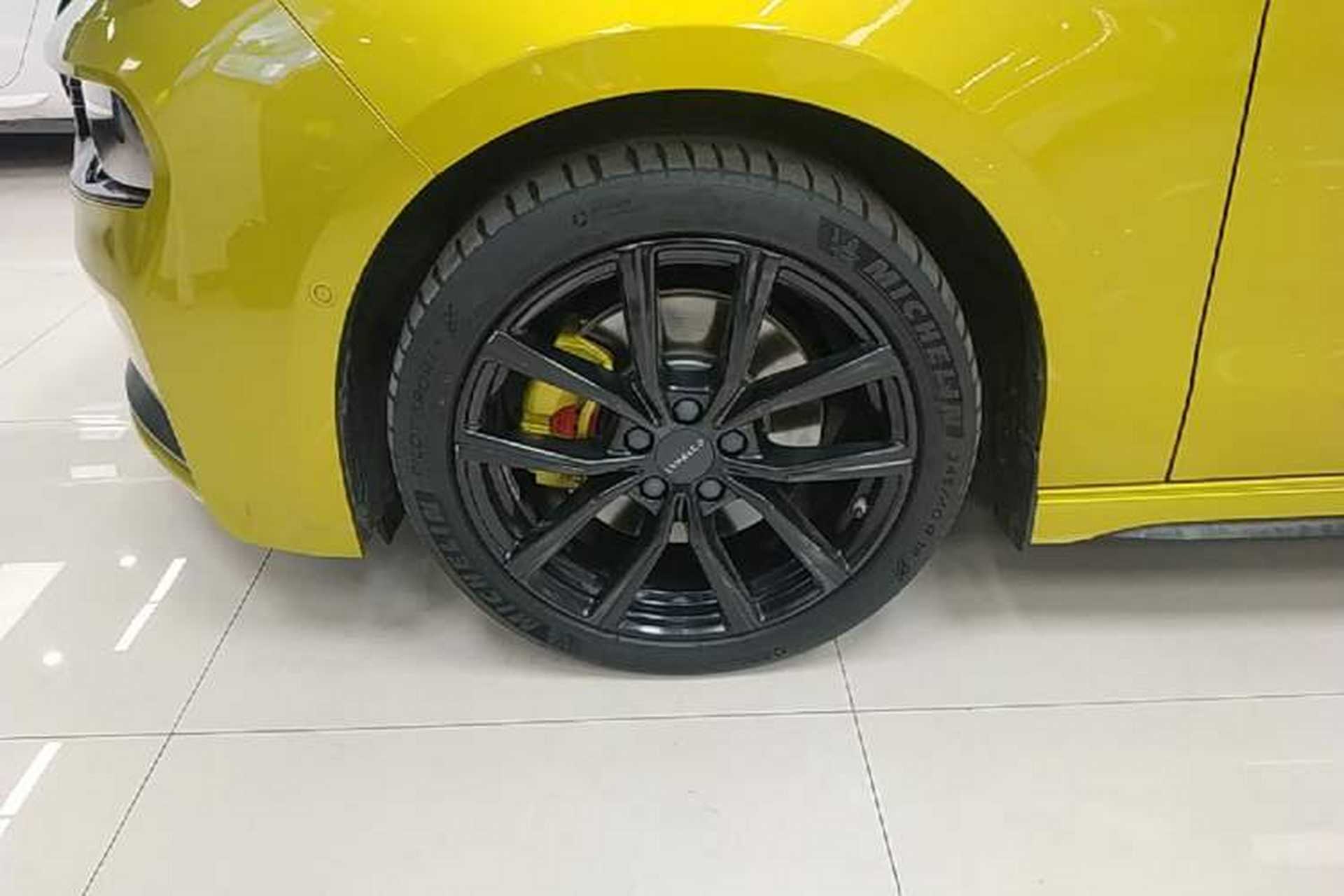 Used Lynk & Co 03 2022 03+ 2.0TD Automatic Wind-Chasing Edition Left Front Wheel Hub