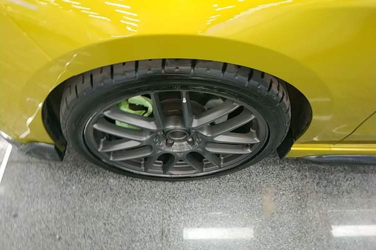 Used Lynk & Co 03 2022 03+ 2.0TD Automatic Wind-Chasing Edition Left Front Wheel Hub