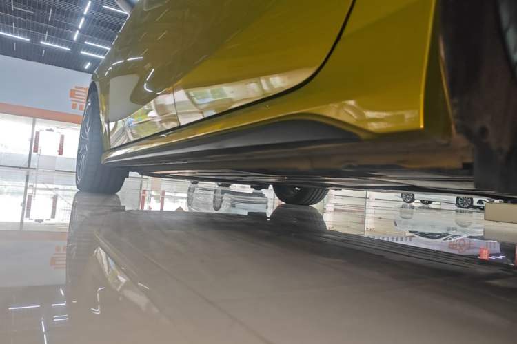 Used Lynk & Co 03 2022 03+ 2.0TD Automatic Wind-Chasing Edition Left Side Sill