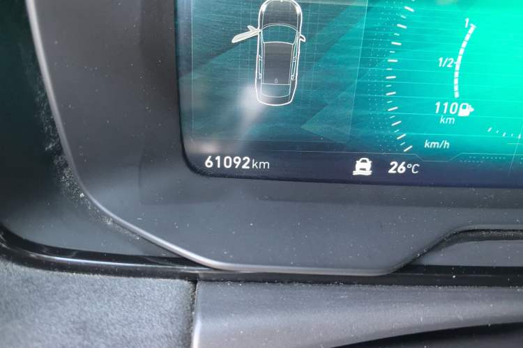 Used Lynk & Co 03 2022 03+ 2.0TD Automatic Wind-Chasing Edition Odometer Close Up