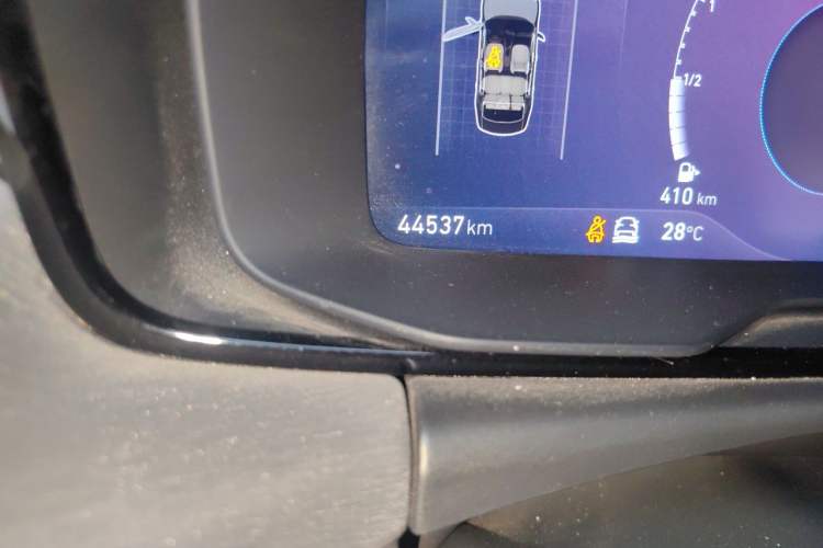 Used Lynk & Co 03 2022 1.5TD DCT JingPro Odometer Close Up