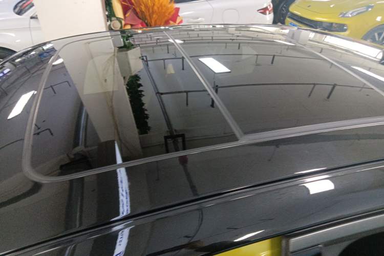 Used Lynk & Co 03 2022 03+ 2.0TD Automatic Wind-Chasing Edition Roof