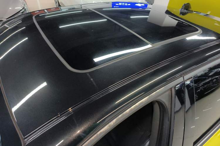 Used Lynk & Co 03 2022 03+ 2.0TD Automatic Wind-Chasing Edition Roof