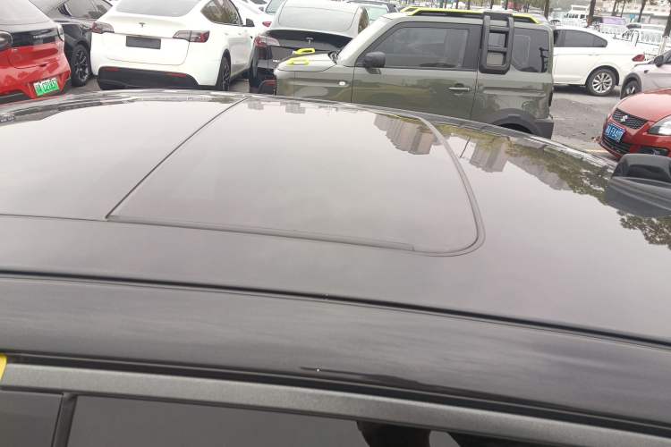 Used Lynk & Co 03 2022 03+ 2.0TD Automatic Wind-Chasing Edition Roof